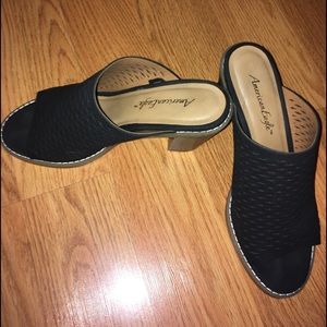 ☀️Woman’s American Eagle Sandel/shoe heel